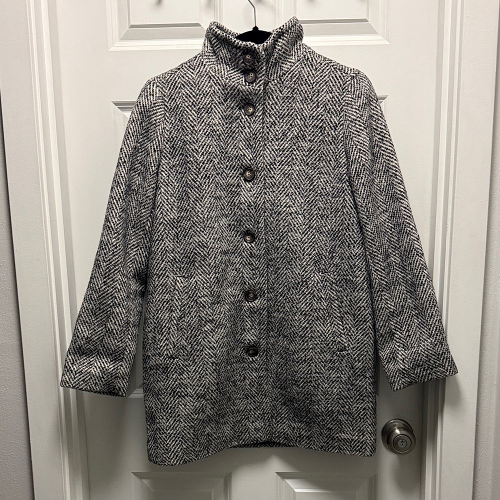 Marine Layer Black and White Herringbone Stephanie Cocoon Coat - Small - Picture 5 of 7